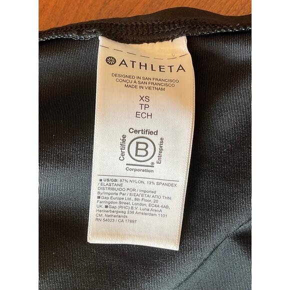 Athleta  Gleam High-Waisted Faux Leather Black Shorts, Sz XS - Picture 6 of 6